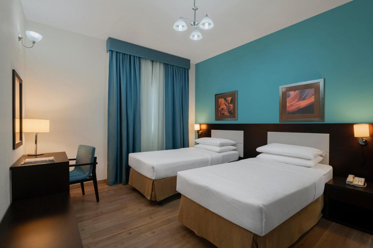 Time Topaz Hotel Apartment Dubai Exterior photo